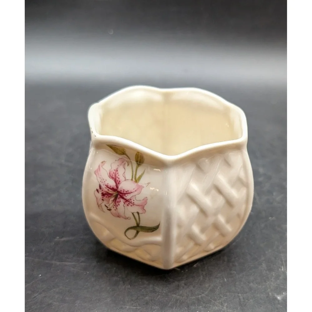 Belleek fine parian